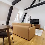 Furtive - Madeleine